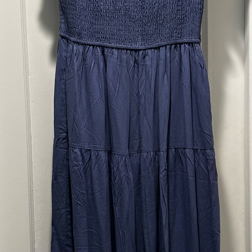 Amazon Dress - Picture 2 of 3